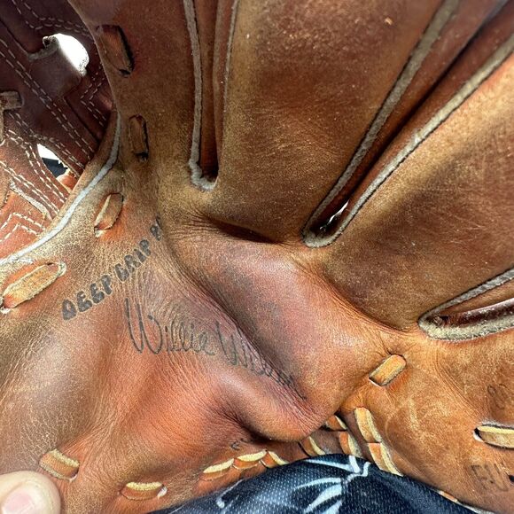 MacGregor Model Willie Wilson Flex Action RHT Deep Grip Pockets Steerhide MG40 - Picture 7 of 9